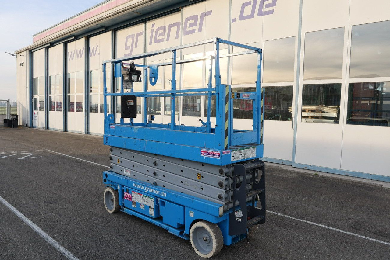 Camion avec nacelle Genie SCHERENHEBEBÜHNE GENIE GS 2632 nur 542 H: photos 7