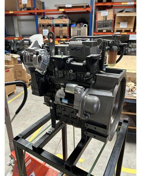 Yanmar Yanmar Motor 3TNV70 - Moteur pour Engins de chantier: photos 4 Yanmar Yanmar Motor 3TNV70 - Moteur pour Engins de chantier: photos 4