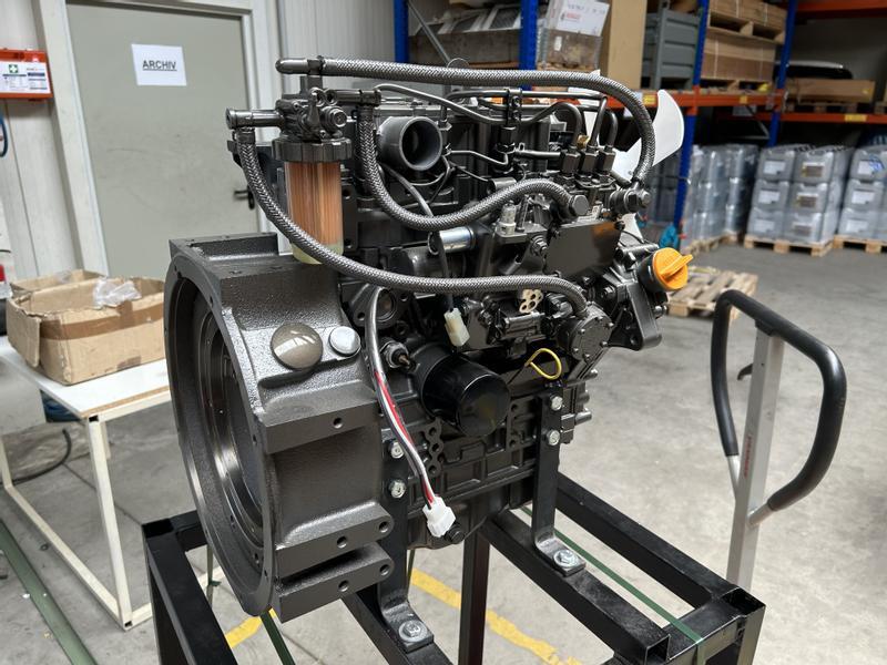 Yanmar Yanmar Motor 3TNV70 - Moteur pour Engins de chantier: photos 3 Yanmar Yanmar Motor 3TNV70 - Moteur pour Engins de chantier: photos 3