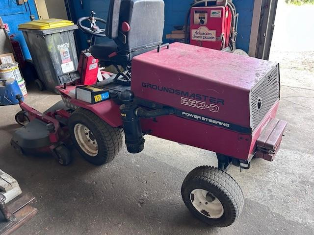 Toro 223D Groundmaster FRONTAL - Motofaucheuse: photos 3 Toro 223D Groundmaster FRONTAL - Motofaucheuse: photos 3
