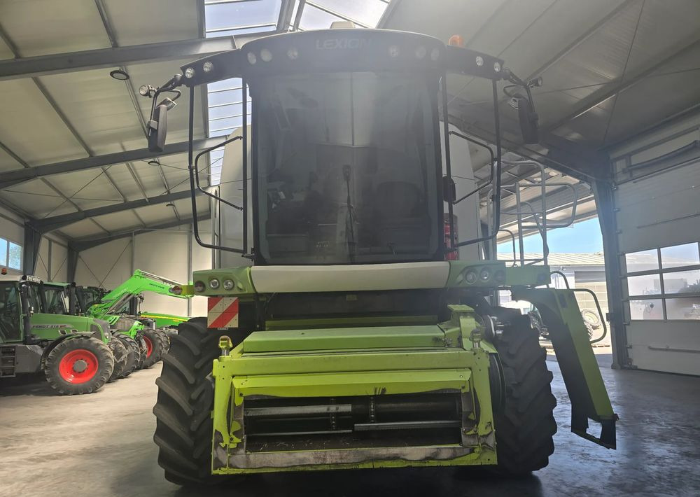 Claas Lexion 650 - Moissonneuse-batteuse: photos 3 Claas Lexion 650 - Moissonneuse-batteuse: photos 3