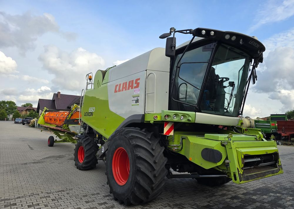 Claas Lexion 650 heder 750 Vario laser - Moissonneuse-batteuse: photos 2 Claas Lexion 650 heder 750 Vario laser - Moissonneuse-batteuse: photos 2