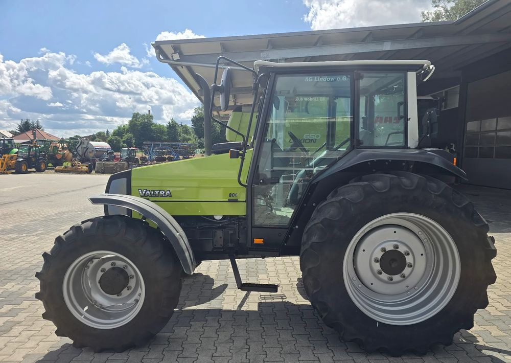 Valtra 800 - Tracteur agricole: photos 4 Valtra 800 - Tracteur agricole: photos 4