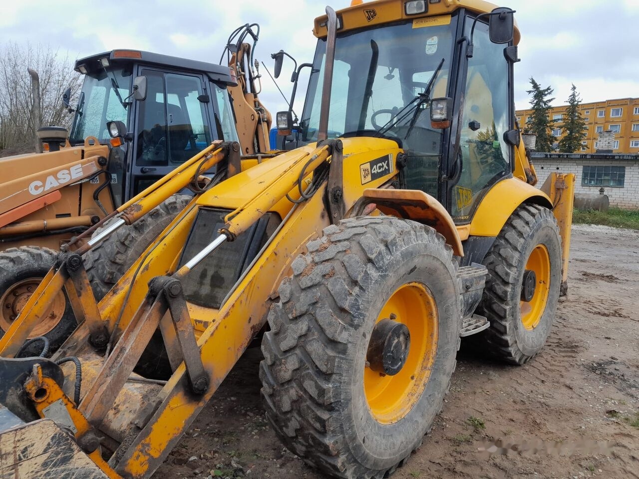 JCB 4CX - Tractopelle: photos 1 JCB 4CX - Tractopelle: photos 1