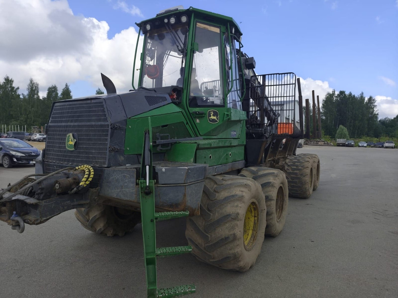 JOHN DEERE 910G - Porteur: photos 1 JOHN DEERE 910G - Porteur: photos 1