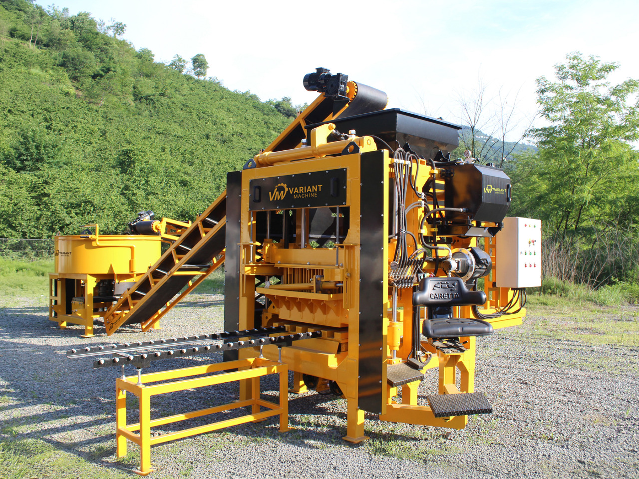 Block Macking Machine | 3.000 Concrete Block - 255 m² Paving Block | 30.000 USD - Pondeuse à parpaing: photos 1 Block Macking Machine | 3.000 Concrete Block - 255 m² Paving Block | 30.000 USD - Pondeuse à parpaing: photos 1
