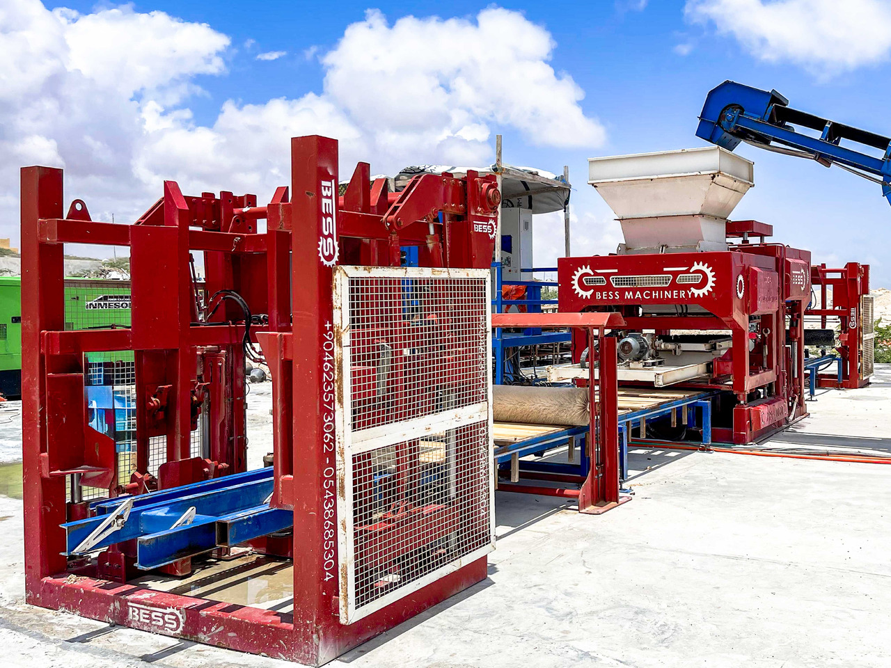 Fully Automatic Concrete Block Machine | PRS-1000 Bess Machine - Pondeuse à parpaing: photos 3 Fully Automatic Concrete Block Machine | PRS-1000 Bess Machine - Pondeuse à parpaing: photos 3