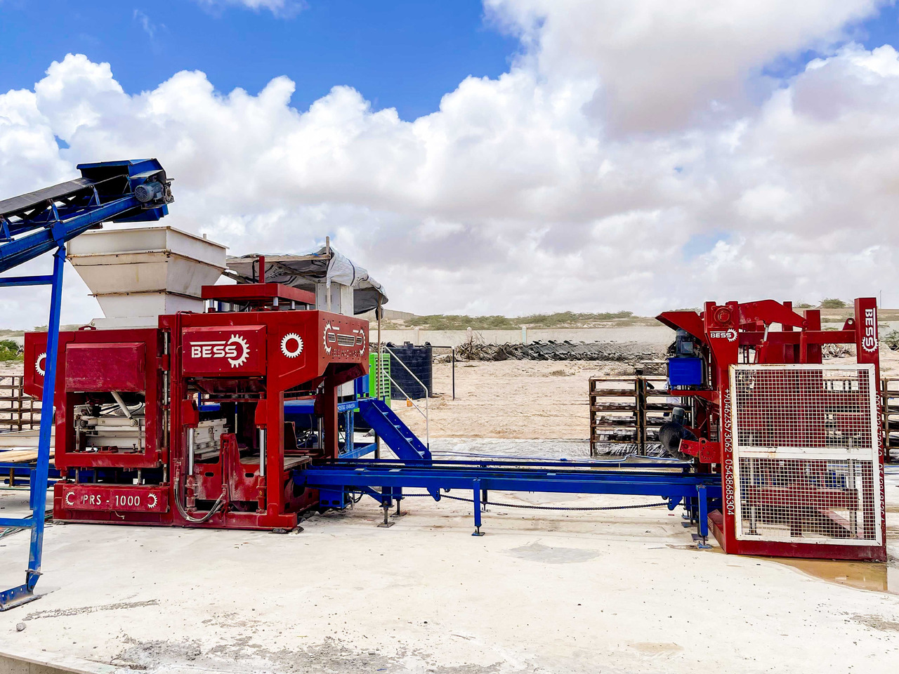 Fully Automatic Concrete Block Machine | PRS-1000 Bess Machine - Pondeuse à parpaing: photos 5 Fully Automatic Concrete Block Machine | PRS-1000 Bess Machine - Pondeuse à parpaing: photos 5