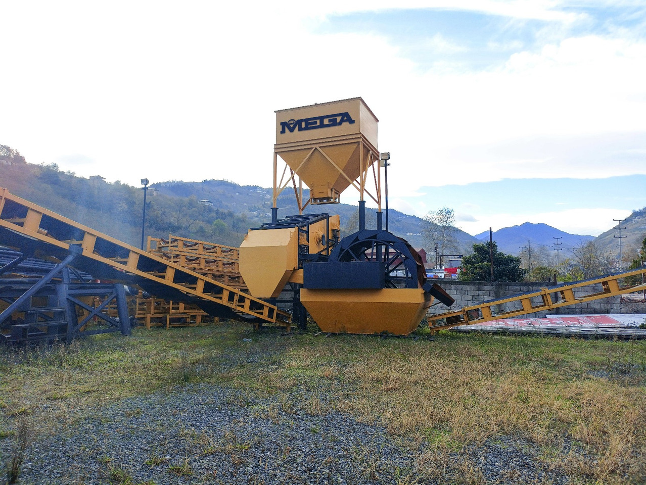 MEGA Crushing and Screening Plant | Ready in Stock - Concasseur: photos 5 MEGA Crushing and Screening Plant | Ready in Stock - Concasseur: photos 5