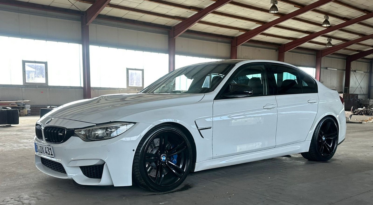 BMW M3 - Berline: photos 2 BMW M3 - Berline: photos 2