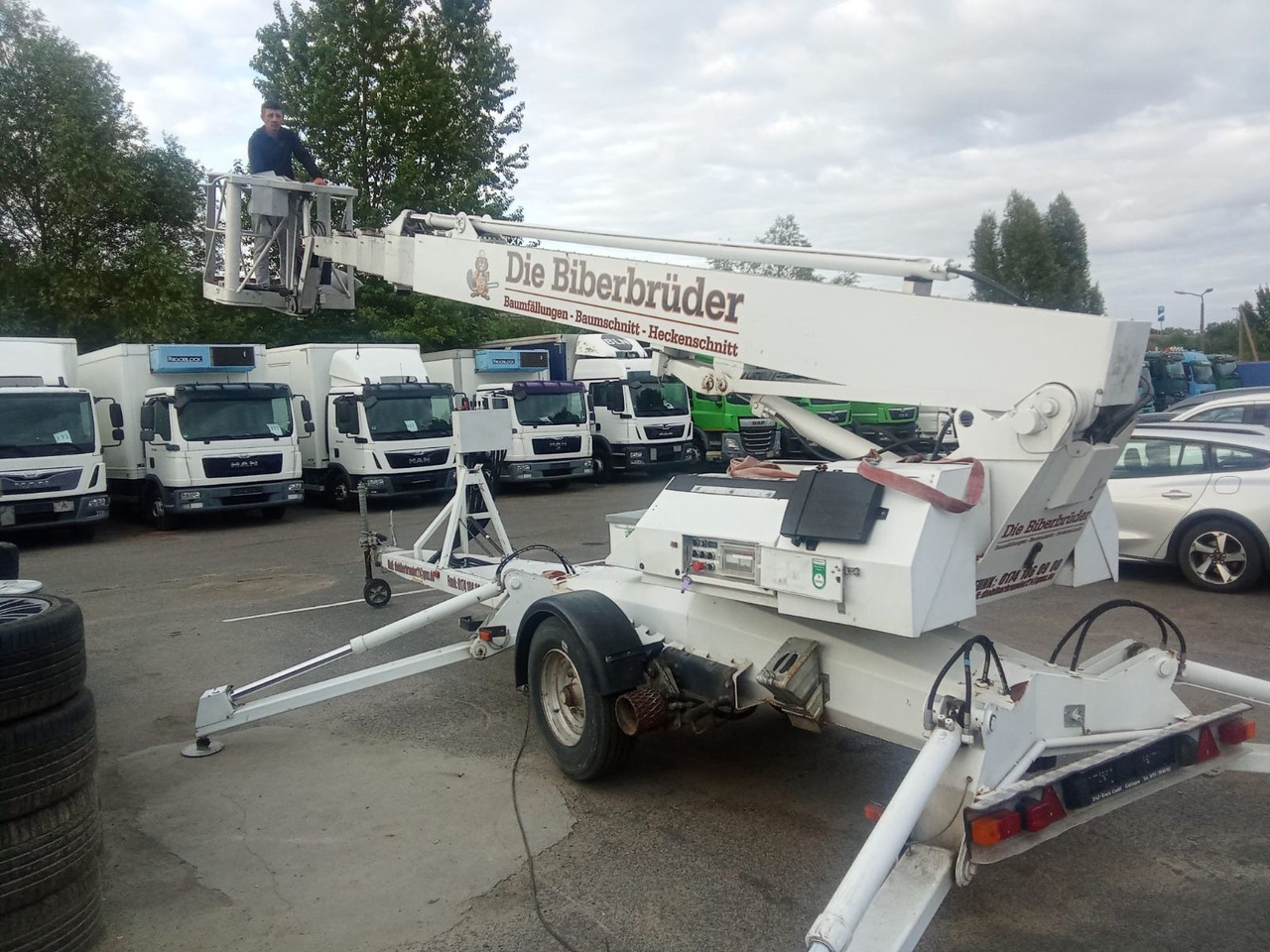 DENKA - LIFT DL 25 - Nacelle sur remorque: photos 1 DENKA - LIFT DL 25 - Nacelle sur remorque: photos 1