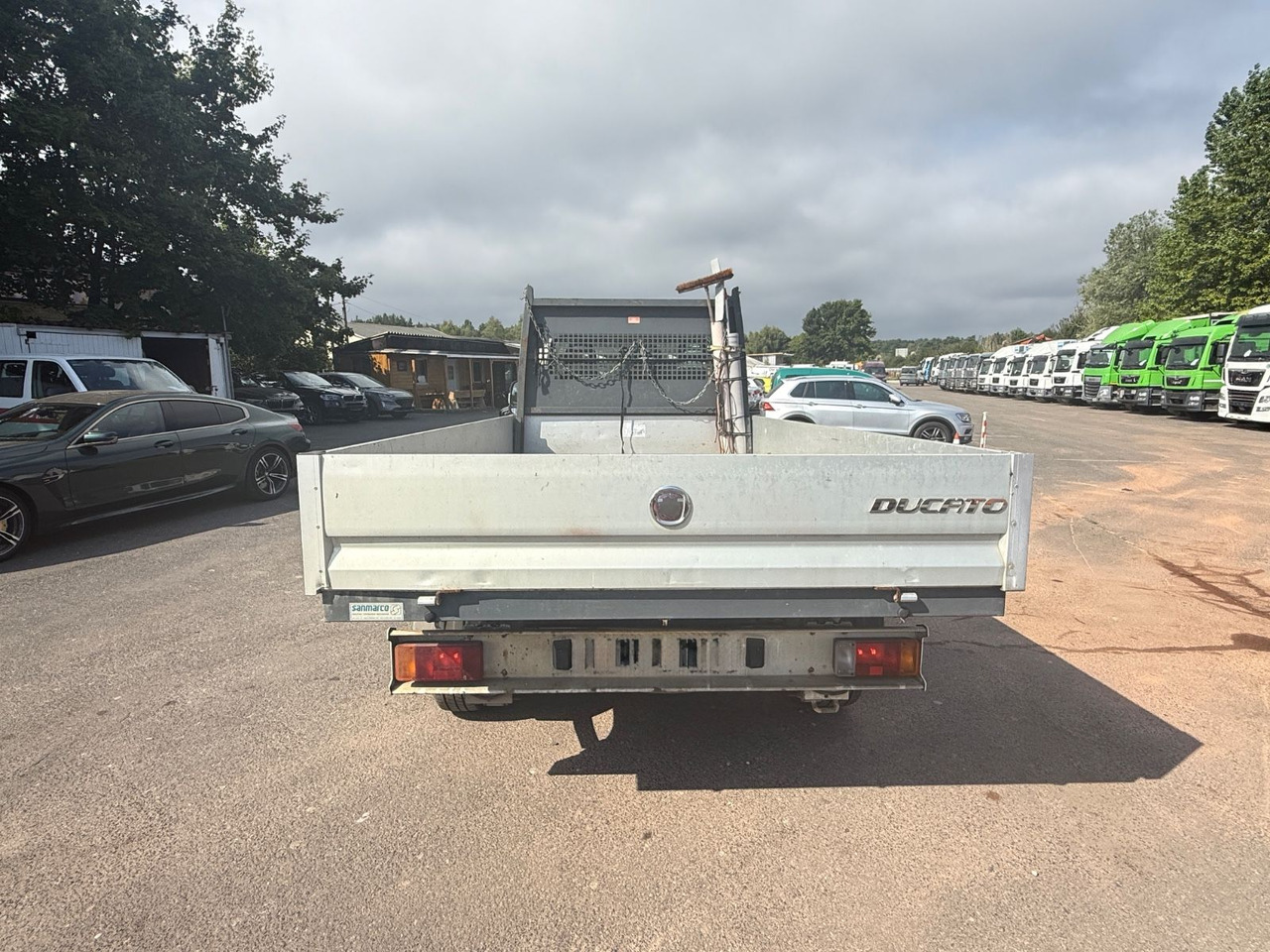 Fiat Ducato Pritsche 35 120 L4 - Utilitaire plateau: photos 4 Fiat Ducato Pritsche 35 120 L4 - Utilitaire plateau: photos 4