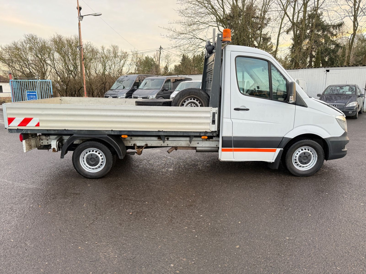 Mercedes-Benz Sprinter II Pritsche 313 CDI - Utilitaire plateau: photos 3 Mercedes-Benz Sprinter II Pritsche 313 CDI - Utilitaire plateau: photos 3