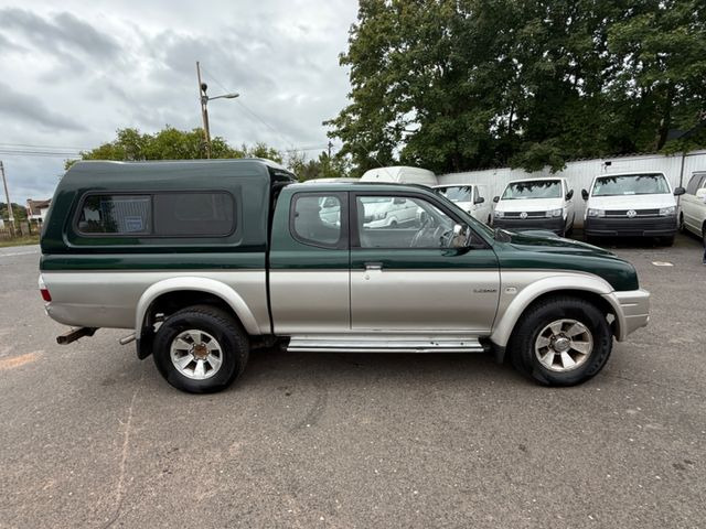 Mitsubishi L200 Magnum TD Intense Club Cab 2500 - SUV: photos 3 Mitsubishi L200 Magnum TD Intense Club Cab 2500 - SUV: photos 3