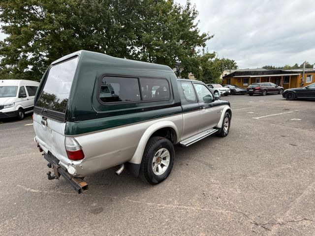 Mitsubishi L200 Magnum TD Intense Club Cab 2500 - SUV: photos 4 Mitsubishi L200 Magnum TD Intense Club Cab 2500 - SUV: photos 4