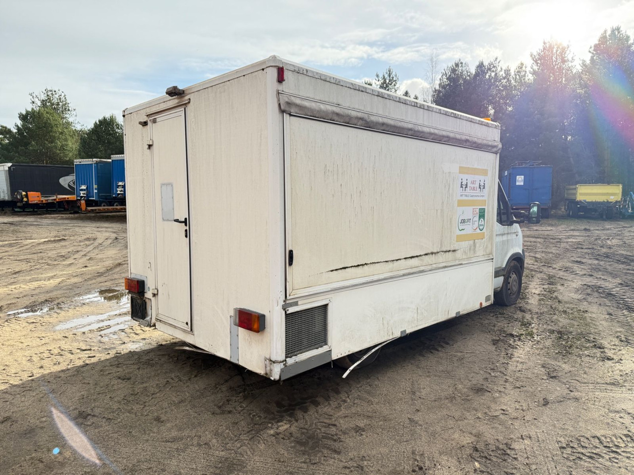 Camion magasin Renault Master: photos 7
