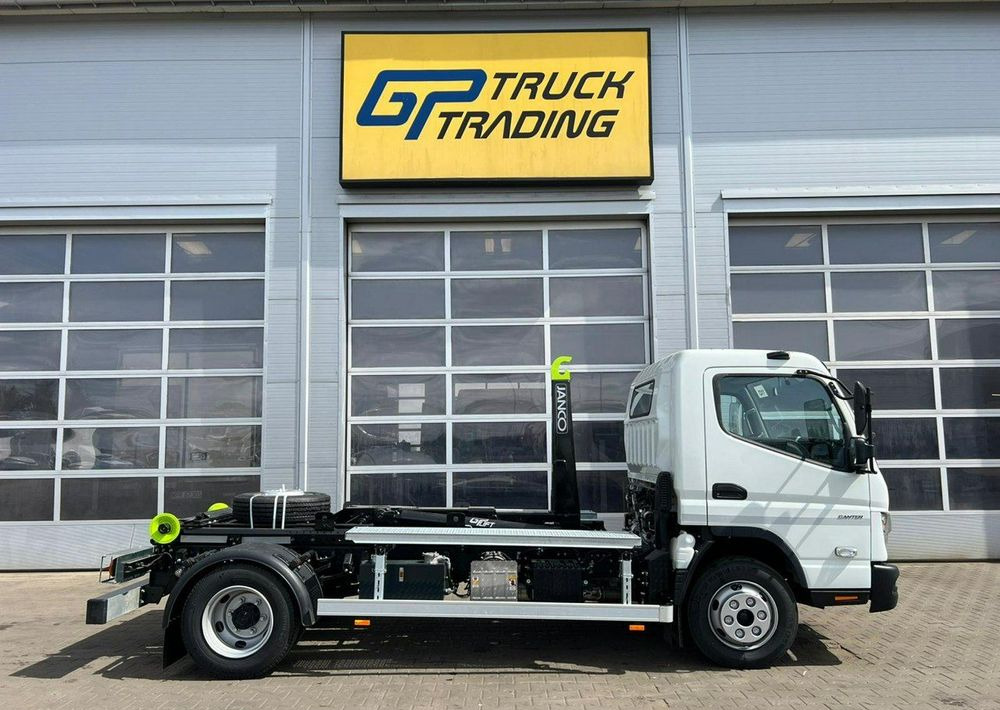 Mitsubishi Fuso - Camion ampliroll: photos 5 Mitsubishi Fuso - Camion ampliroll: photos 5