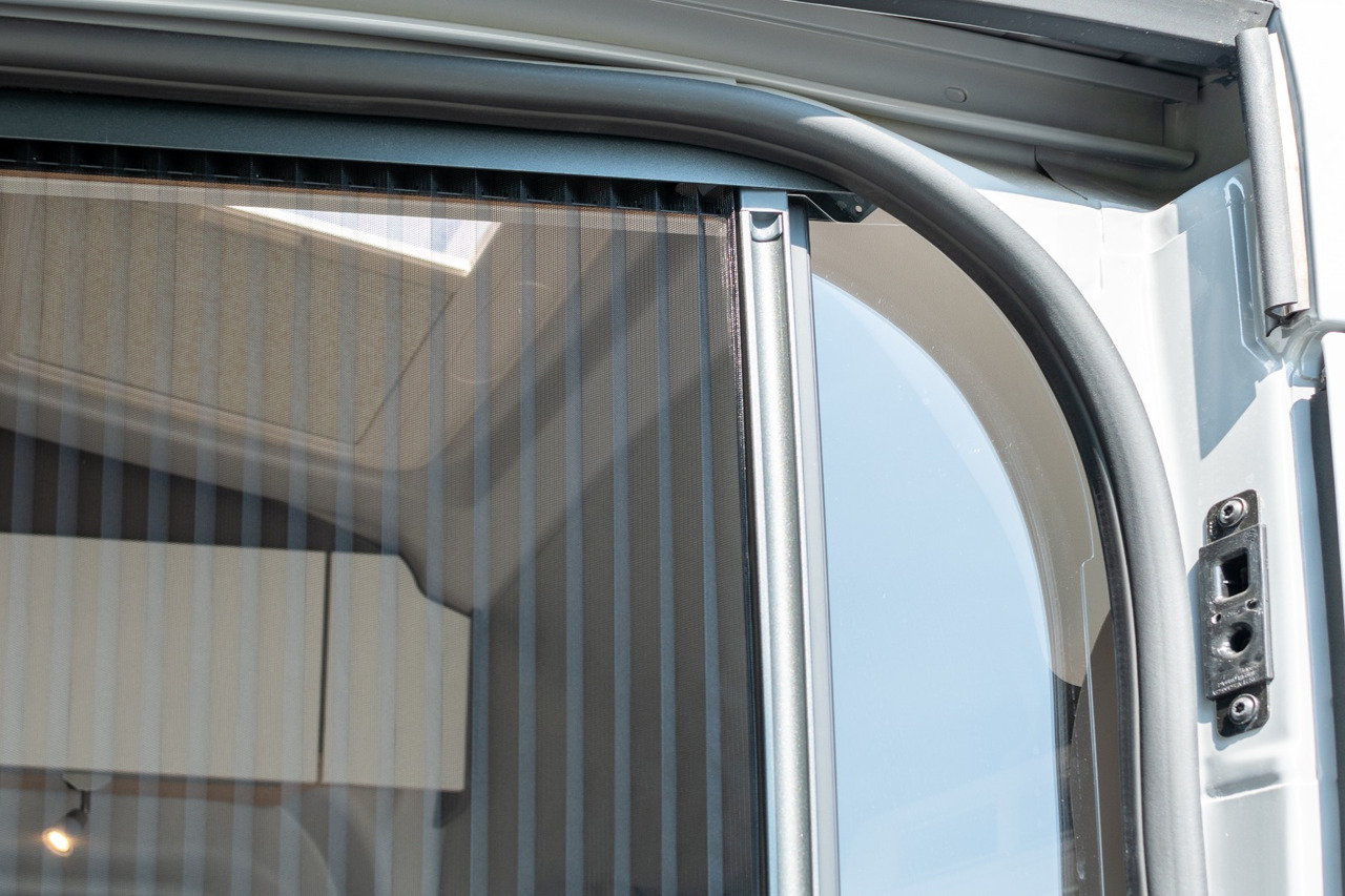 Fourgon aménagé neuf LMC Innovan 590: photos 10