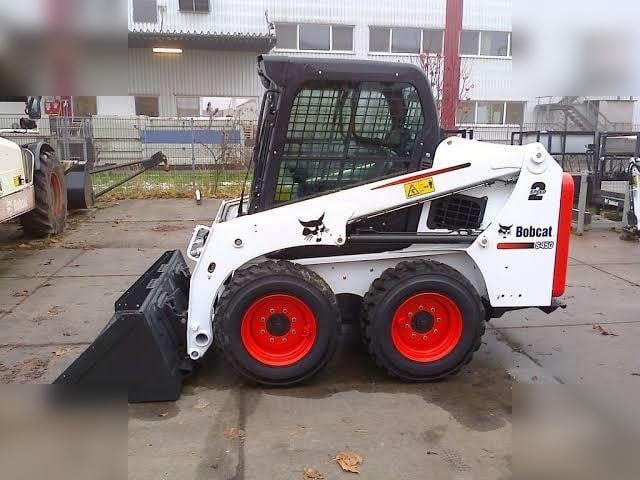 BOBCAT S450 - Mini chargeuse: photos 3 BOBCAT S450 - Mini chargeuse: photos 3
