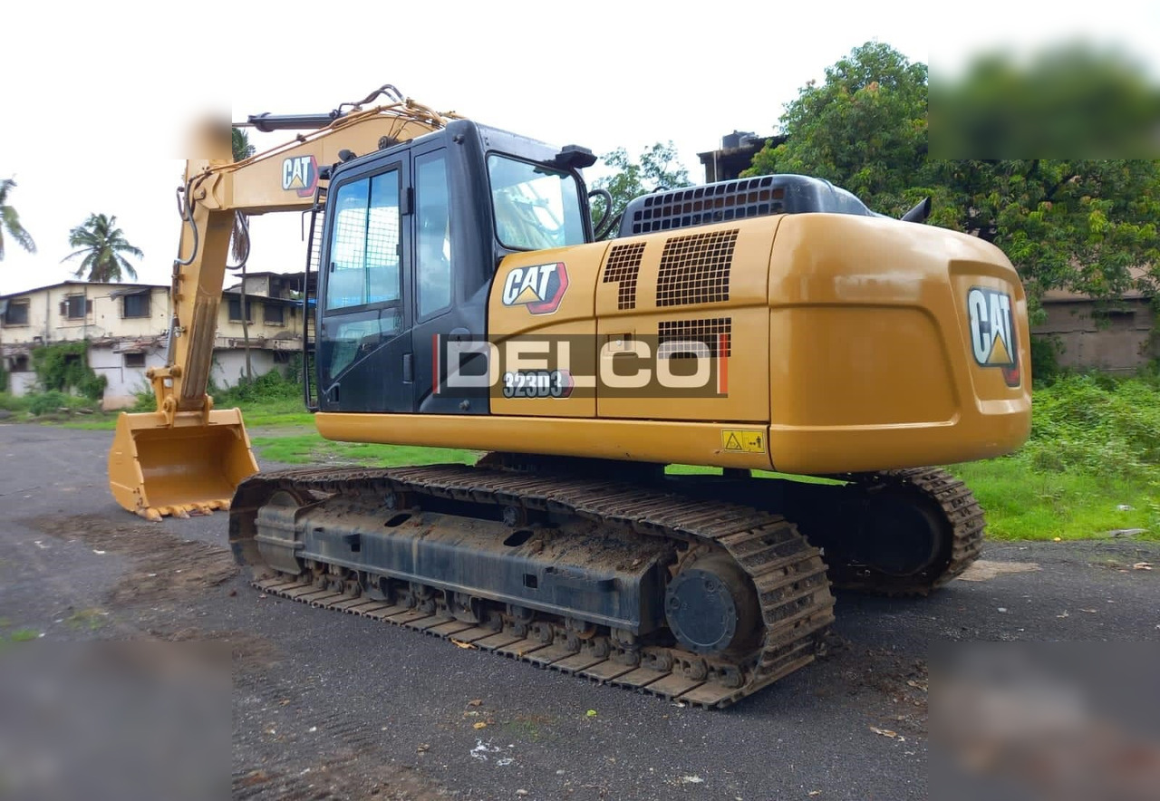 CATERPILLAR 323D3 - Pelle sur chenille: photos 5 CATERPILLAR 323D3 - Pelle sur chenille: photos 5