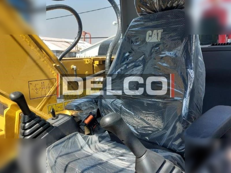 CATERPILLAR 323D3 - Pelle sur chenille: photos 4 CATERPILLAR 323D3 - Pelle sur chenille: photos 4