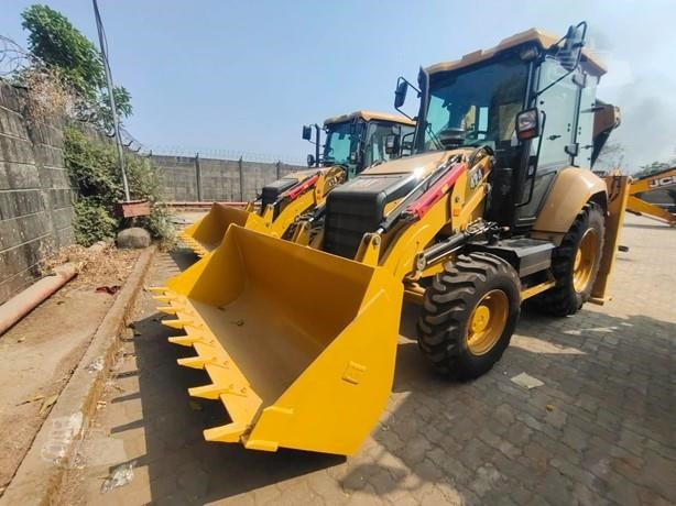CATERPILLAR 424 - Tractopelle: photos 5 CATERPILLAR 424 - Tractopelle: photos 5