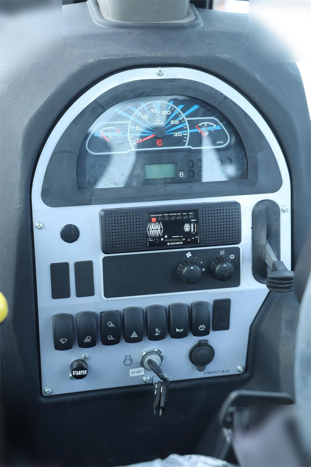 Tractopelle neuf DELCO XP95 PLUS: photos 14