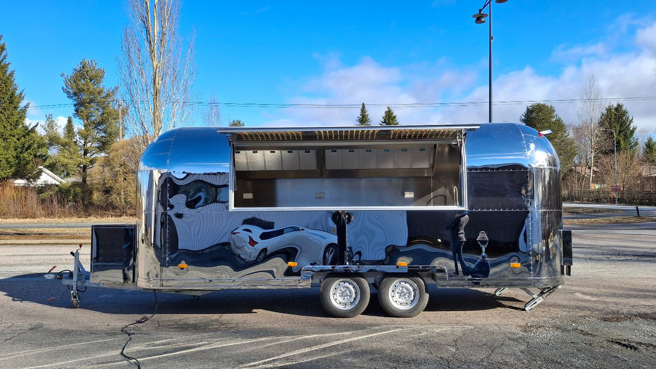 Esselmann Delistar American 6000 ähn. Airstream - Remorque magasin: photos 1 Esselmann Delistar American 6000 ähn. Airstream - Remorque magasin: photos 1
