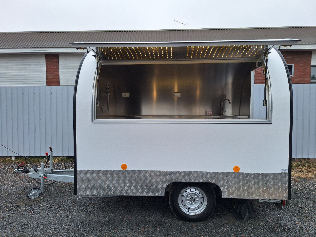 Esselmann EasyGo 280 - Remorque magasin: photos 1 Esselmann EasyGo 280 - Remorque magasin: photos 1