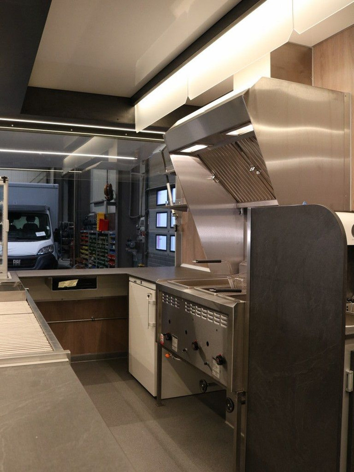 Esselmann Imbiss Foodtrailer Verkaufsanhänger - Remorque magasin: photos 5 Esselmann Imbiss Foodtrailer Verkaufsanhänger - Remorque magasin: photos 5