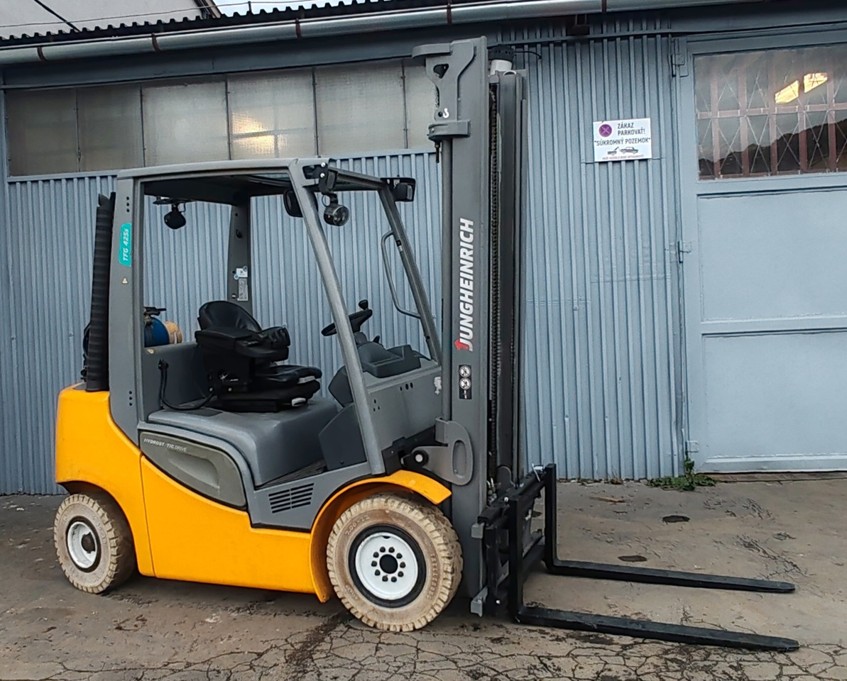 Jungheinrich TFG 425s 2018bj/ 4300std/ 4m/ - Chariot élévateur à gaz: photos 2 Jungheinrich TFG 425s 2018bj/ 4300std/ 4m/ - Chariot élévateur à gaz: photos 2