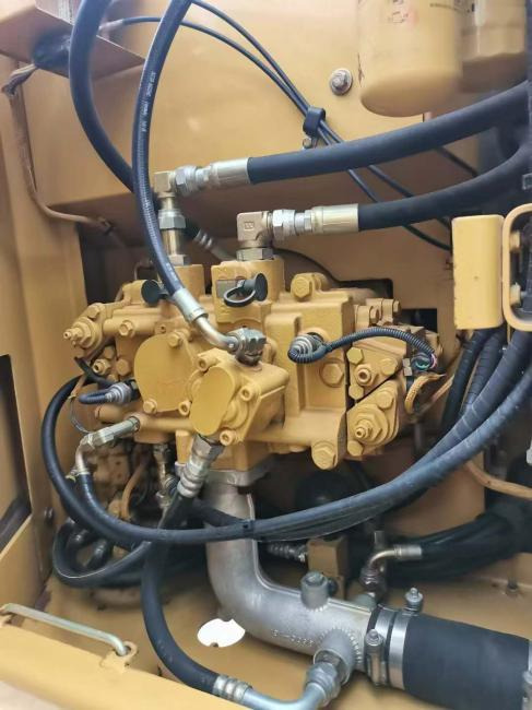 Pelle sur chenille CAT 312C: photos 6