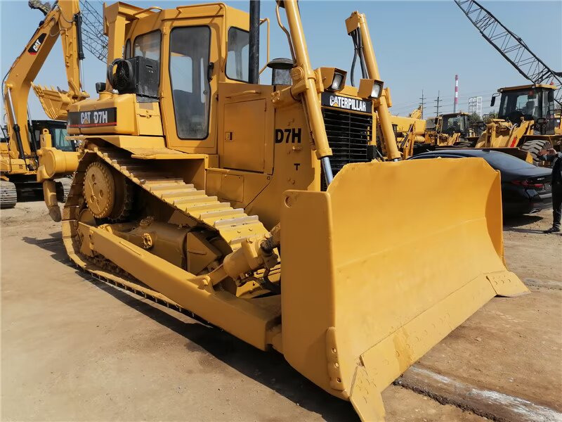 CAT D7H - Bulldozer: photos 5 CAT D7H - Bulldozer: photos 5