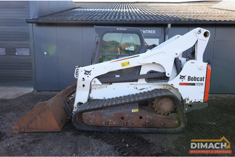 Bobcat T870 Bobcat T870 skidsteer on tracks - high flow - airco - high flow - TOP!! - Chargeuse: photos 1 Bobcat T870 Bobcat T870 skidsteer on tracks - high flow - airco - high flow - TOP!! - Chargeuse: photos 1