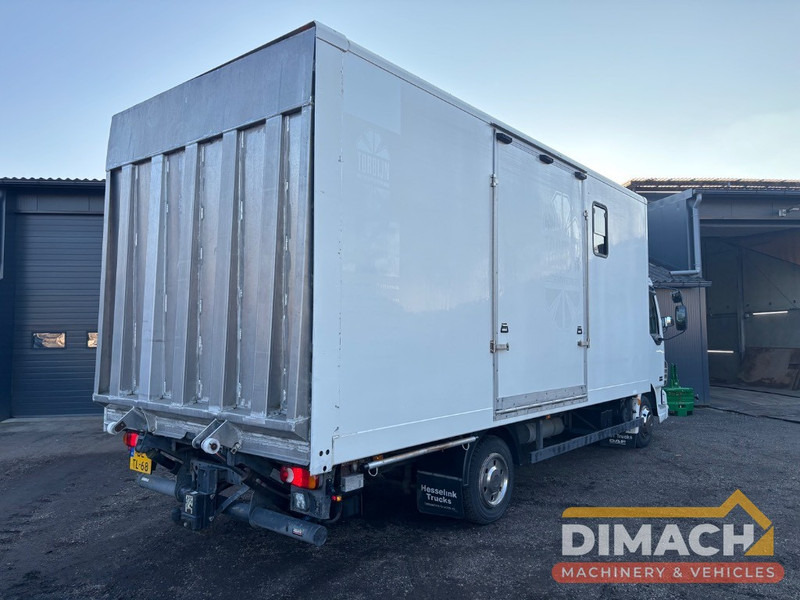 DAF FA LF45.150 4 paards, laadlift. Horsetruck NL truck - Camion chevaux: photos 5 DAF FA LF45.150 4 paards, laadlift. Horsetruck NL truck - Camion chevaux: photos 5