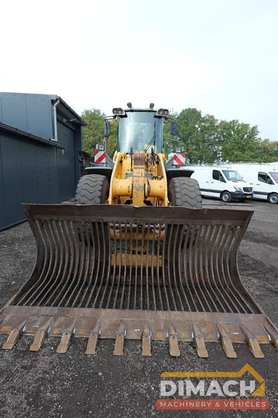 Liebherr L556 Like new!! Airco, quick coupler, skeleton bucket with teeths - Chargeuse: photos 4 Liebherr L556 Like new!! Airco, quick coupler, skeleton bucket with teeths - Chargeuse: photos 4