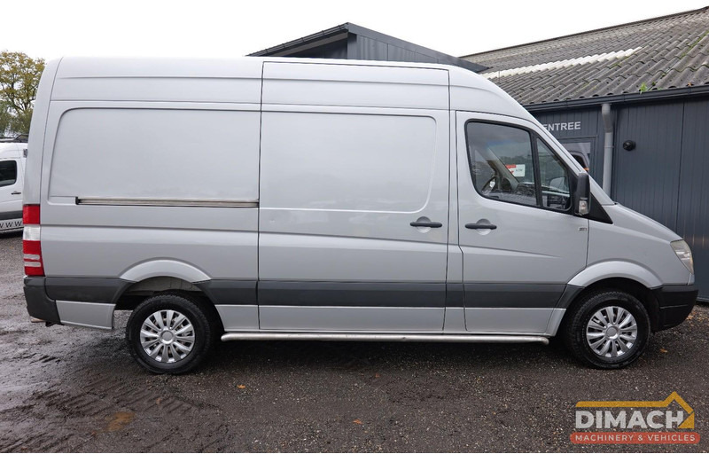 Mercedes-Benz 906 Ka 35 Sprinter 313cdi  Sprinter zilvergrijs L2H2 airco trekhaak - Fourgon utilitaire: photos 3 Mercedes-Benz 906 Ka 35 Sprinter 313cdi  Sprinter zilvergrijs L2H2 airco trekhaak - Fourgon utilitaire: photos 3