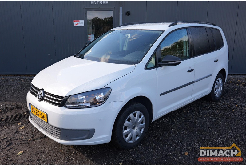 Volkswagen Touran VAN 1.6 TDI 77 KW AUT Volkswagen Touran grijs kenteken DSG automaat diesel - Fourgonnette: photos 1 Volkswagen Touran VAN 1.6 TDI 77 KW AUT Volkswagen Touran grijs kenteken DSG automaat diesel - Fourgonnette: photos 1