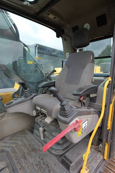 Volvo EC250 D L airco mono teeth bucket! NL excavator - Pelle sur chenille: photos 5 Volvo EC250 D L airco mono teeth bucket! NL excavator - Pelle sur chenille: photos 5