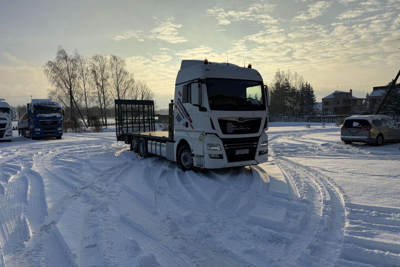 MAN TGX 26.420 - Camion porte-voitures: photos 2 MAN TGX 26.420 - Camion porte-voitures: photos 2