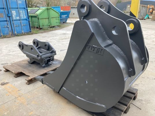 Attache hydraulique et godet 900 mm renforcé - Godet: photos 5 Attache hydraulique et godet 900 mm renforcé - Godet: photos 5