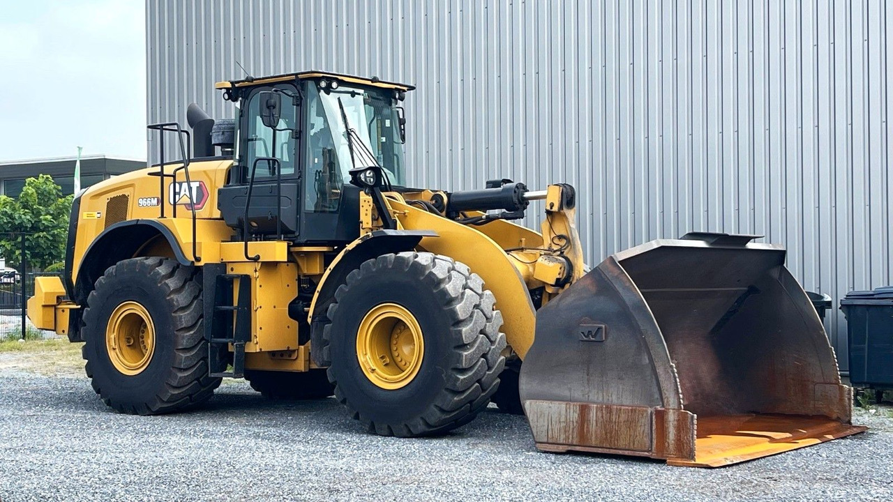 CAT 966M - Chargeuse sur pneus: photos 2 CAT 966M - Chargeuse sur pneus: photos 2