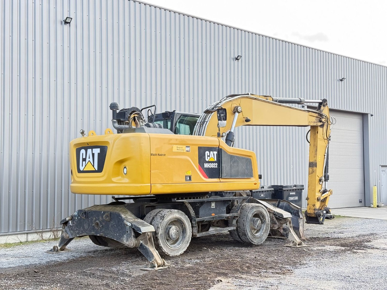 CAT MH3022 - Pelle sur pneus: photos 4 CAT MH3022 - Pelle sur pneus: photos 4