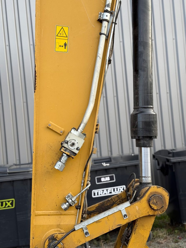 CAT MH3022 - Pelle sur pneus: photos 3 CAT MH3022 - Pelle sur pneus: photos 3