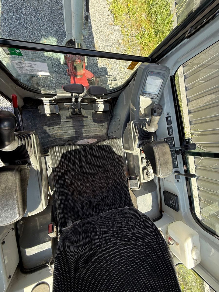 Mini pelle Takeuchi TB216: photos 9 Mini pelle Takeuchi TB216: photos 9