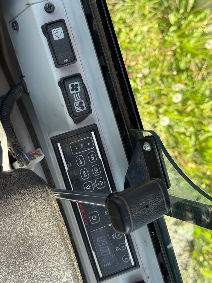 Mini pelle Takeuchi TB216: photos 11 Mini pelle Takeuchi TB216: photos 11