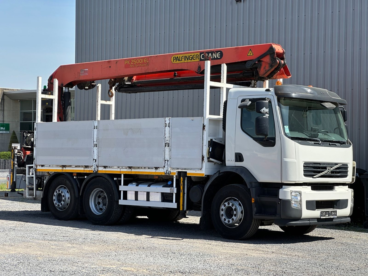 Volvo VOLVO FE 330 PALFINGER 25001 EL Performance - Camion grue: photos 2 Volvo VOLVO FE 330 PALFINGER 25001 EL Performance - Camion grue: photos 2