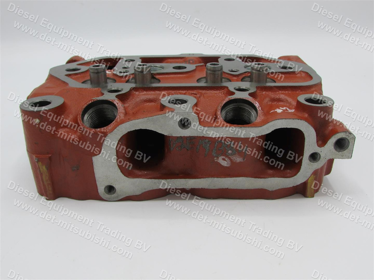 MITSUBISHI HEAD ASM; CYLINDER L2E (W/O VALVES) - Culasse pour Matériel industriel: photos 2 MITSUBISHI HEAD ASM; CYLINDER L2E (W/O VALVES) - Culasse pour Matériel industriel: photos 2