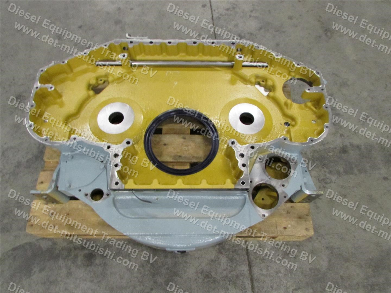 Mitsubishi CASE ASM; TIMING GEAR REAR S12R,S16R 3771136021 - Moteur et pièces pour Groupe électrogène: photos 3 Mitsubishi CASE ASM; TIMING GEAR REAR S12R,S16R 3771136021 - Moteur et pièces pour Groupe électrogène: photos 3