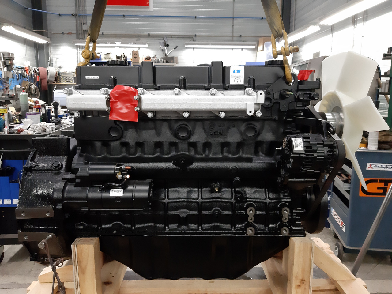 Mitsubishi New engine S6S 70Kw @ 2500 rpm - Moteur pour Pelle: photos 2 Mitsubishi New engine S6S 70Kw @ 2500 rpm - Moteur pour Pelle: photos 2